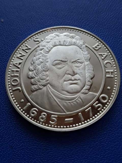 Medal J,S, Bach 1685-1750 r