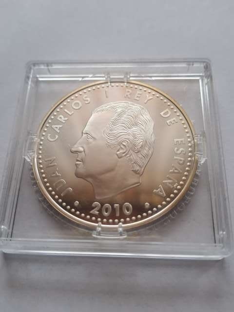 Hiszpania 10 Euro Familia Gaudiego 2010 r