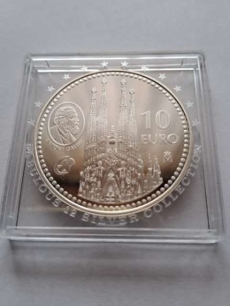 Hiszpania 10 Euro Familia Gaudiego 2010 r